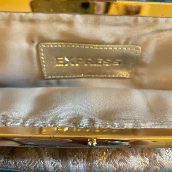Express Vintage Gold Patterned Clutch - Picture 5 of 6